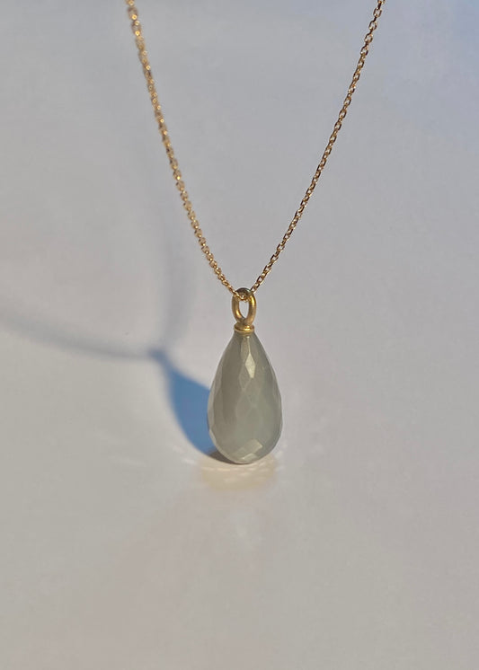Moonstone Pendant 18K