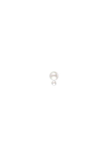 duo-pearl.-earring-white on white background